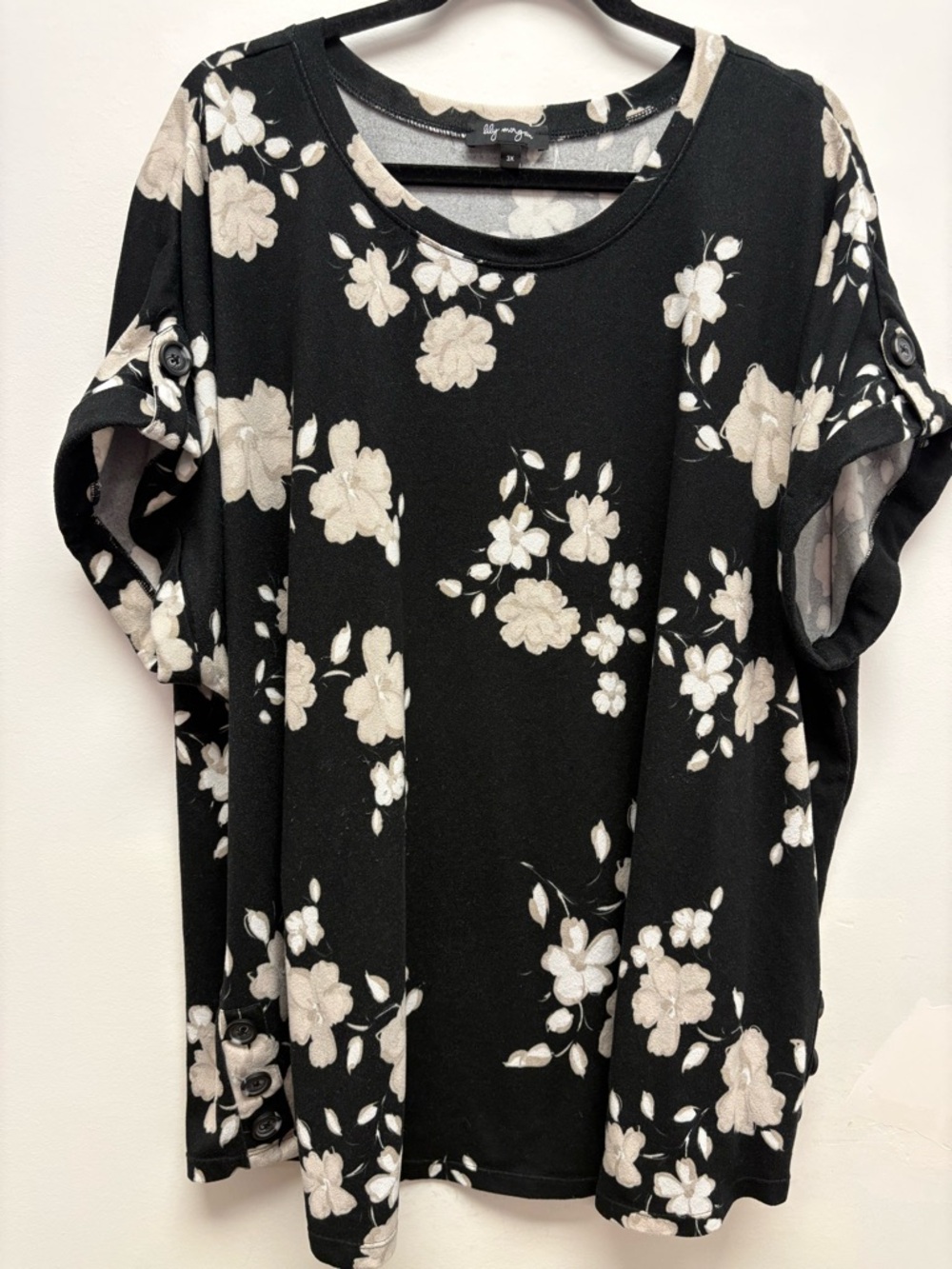 4 for $25 🖤🤍 Lily Morgan Floral Top Size 3X 🤍🖤